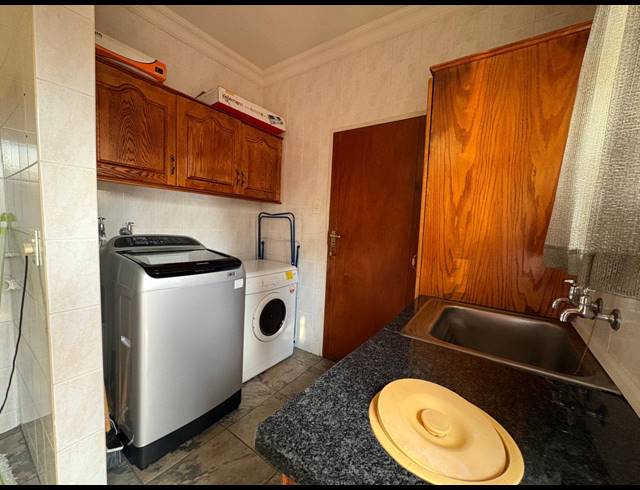 2 BEDROOM TOWNHOUSE FOR SALE IN THREE RIVERS EAST